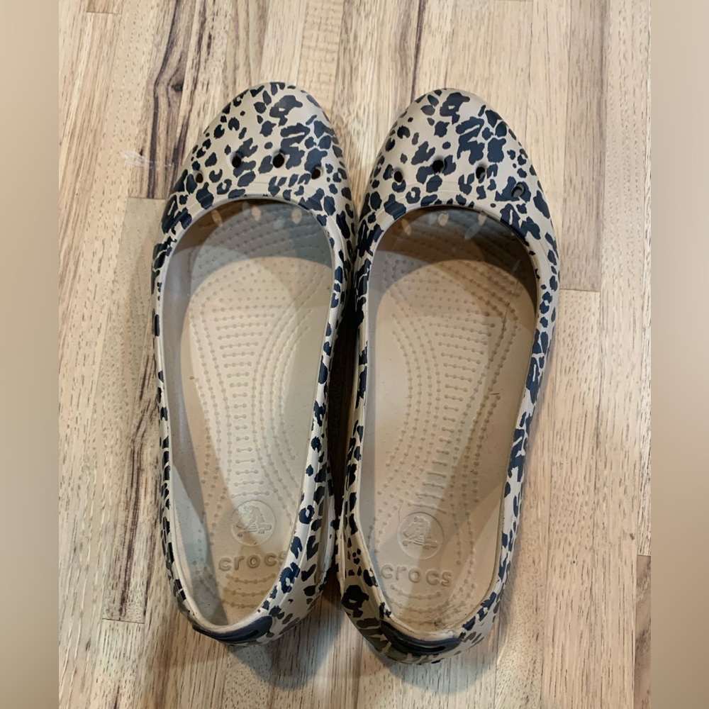 Women’s leopard print crocs